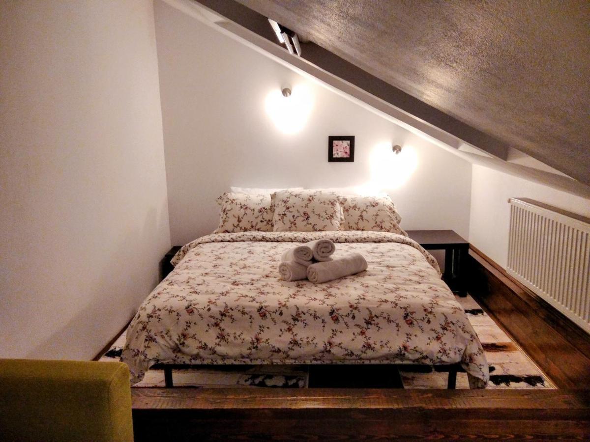 Lovely Central Apartment Брашов Екстериор снимка