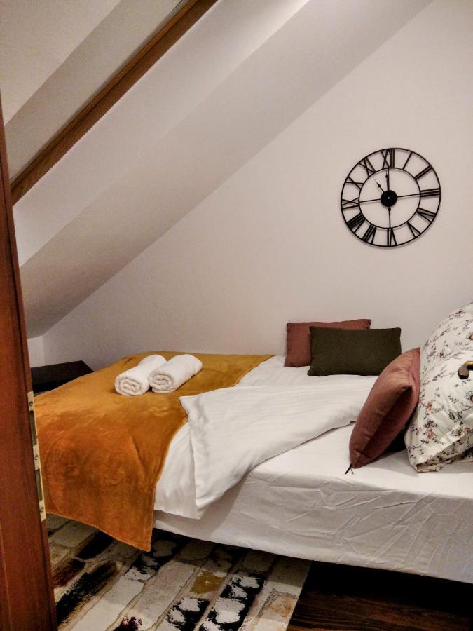 Lovely Central Apartment Брашов Екстериор снимка