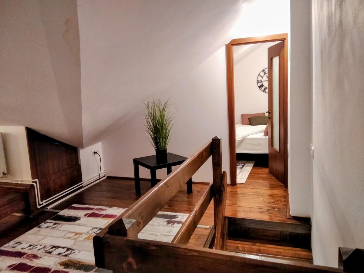 Lovely Central Apartment Брашов Екстериор снимка