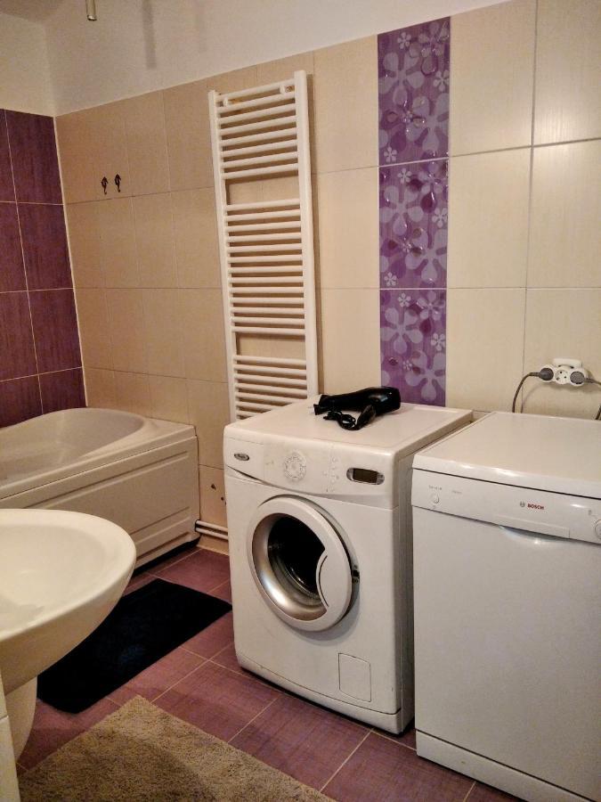Lovely Central Apartment Брашов Екстериор снимка