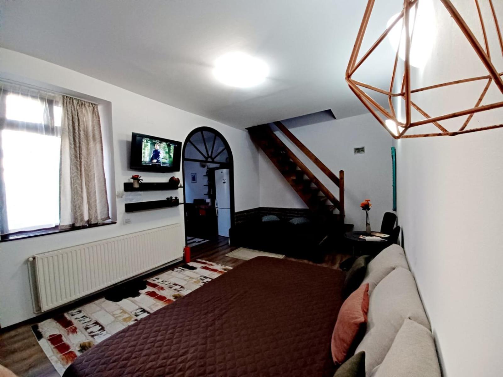 Lovely Central Apartment Брашов Екстериор снимка